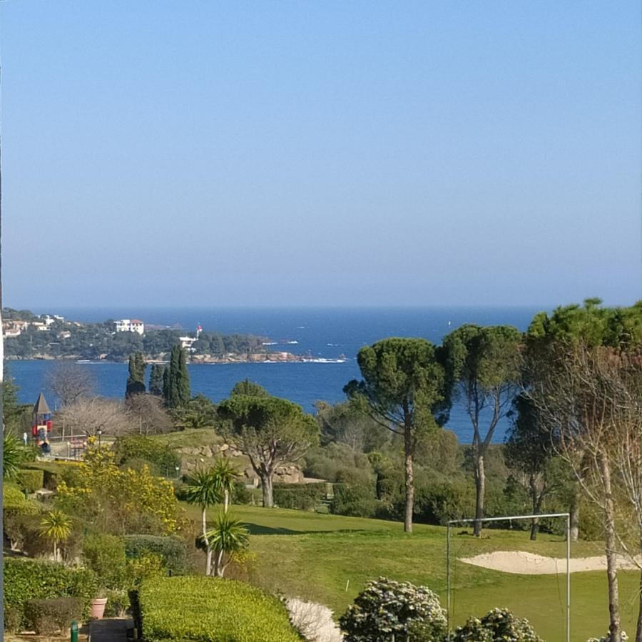 Studio 4P Vue Mer Calme Cap Esterel Saint-Raphaël Εξωτερικό φωτογραφία